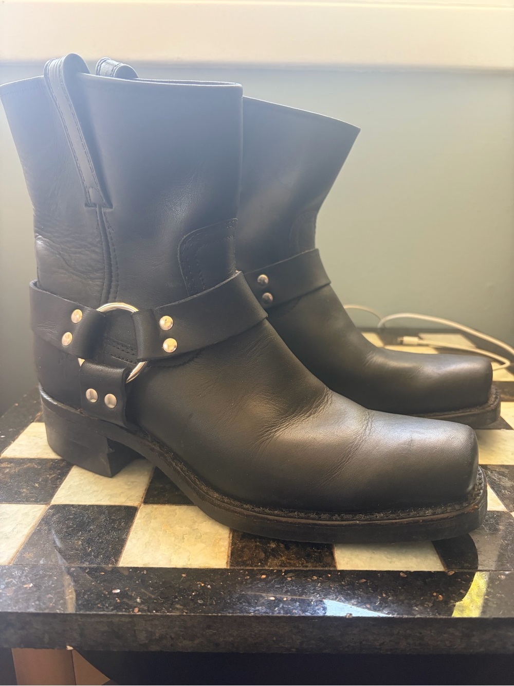 Frye 8R Harness Boots Biltrite sole - Picture 2 of 4